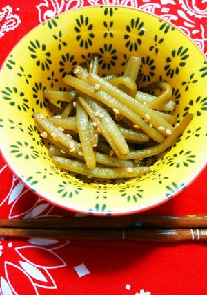 手に入ったら作ってみて！芋づるのきんぴら-レシピのメイン写真