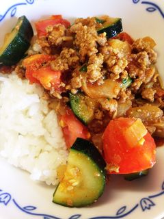 ズッキーニのキーマカレー風♪-レシピのメイン写真