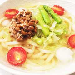 รูปของ 子供も食べれる！冷し野菜納豆うどん☆
