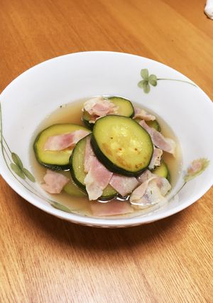 簡単に一品！ズッキーニとベーコンの煮浸し-レシピのメイン写真
