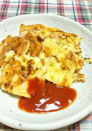 余った千切りキャベツで♪チーズオムレツ♪-レシピのメイン写真