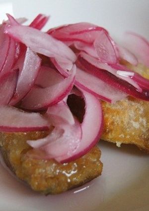 赤玉ねぎの酢玉ねぎ-レシピのメイン写真
