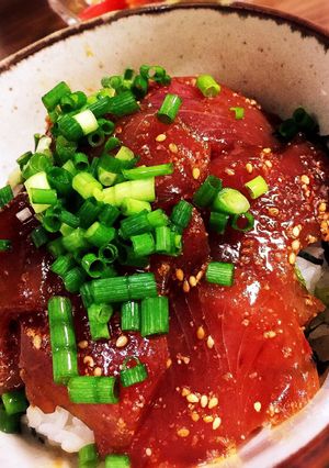 韓国風マグロの漬け丼♪-レシピのメイン写真