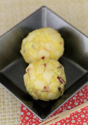 りんごとさつまいものまんまるお団子-レシピのメイン写真