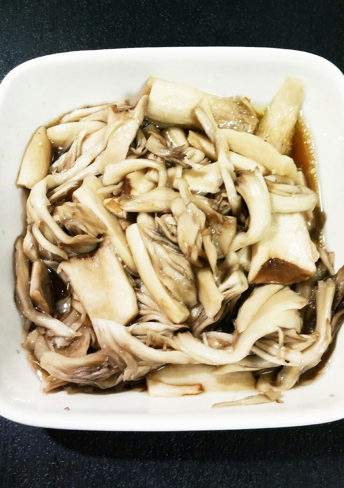 エリンギと舞茸のコンソメ煮-レシピのメイン写真