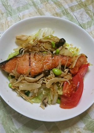 鮭のムニエルをサラダと一緒に～-レシピのメイン写真