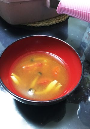 冷蔵庫にあるモンでプチトマトのお味噌汁-レシピのメイン写真