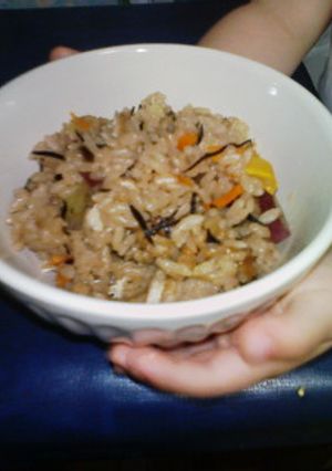 ひじきの炊き込みご飯-レシピのメイン写真