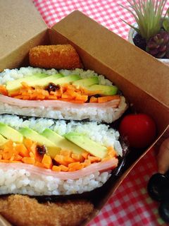 おにぎらず♡朝ごはんやお弁当にピッタリ-レシピのメイン写真