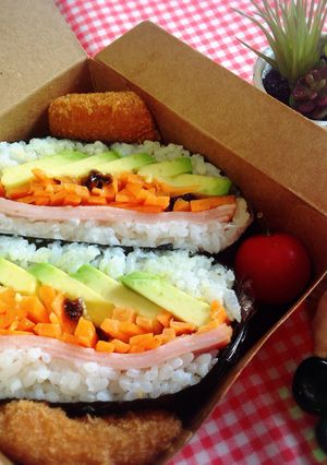 おにぎらず♡朝ごはんやお弁当にピッタリ-レシピのメイン写真