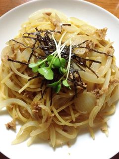 玉ねぎとツナで簡単和風パスタ-レシピのメイン写真