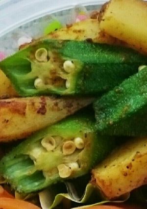 オクラとじゃが芋のオイスターカレー炒め-レシピのメイン写真