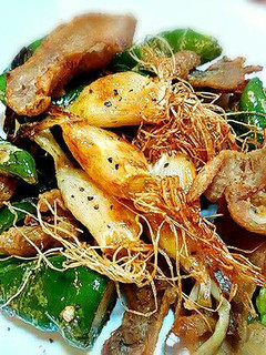 発芽にんにくと甘長ししとうの鶏皮焼き-レシピのメイン写真