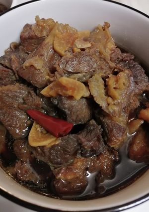 材料５つ！手順は４つ！甘くない牛スジ煮-レシピのメイン写真