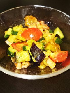 何でも入れちゃう!夏野菜のサラダ-レシピのメイン写真