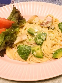 エリンギとアボカドのクリームパスタ-レシピのメイン写真
