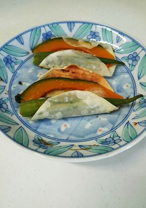 余った餃子の皮で☆お野菜とチーズの餃子♪-レシピのメイン写真