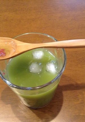 ひんやり！梅干し入りの夏色緑茶-レシピのメイン写真