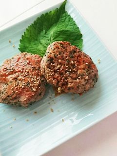 エゴマの葉大量消費★エゴマ入り豚つくね-レシピのメイン写真