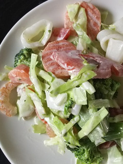 冷凍食品+生野菜で。彩りサラダ-レシピのメイン写真