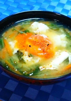 水菜と落とし卵の味噌汁-レシピのメイン写真