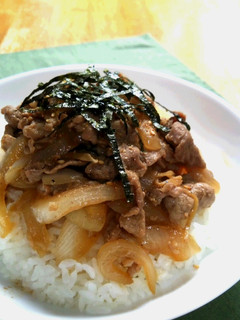 たっぷり新たまねぎの黒酢豚丼-レシピのメイン写真