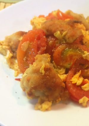 こんがりチキンのピリ辛トマ玉炒め-レシピのメイン写真