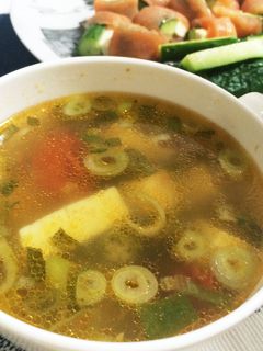 夏にぴったり!オクラ入り酸辣湯風スープ-レシピのメイン写真