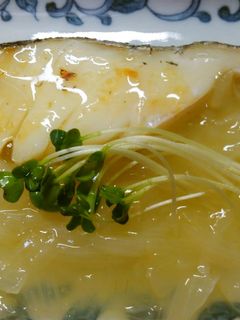 簡単!和食タラの玉ねぎ餡掛け~白だしで~-レシピのメイン写真