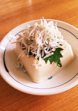 おつまみに簡単に1品☆お豆腐シラス乗せ-レシピのメイン写真