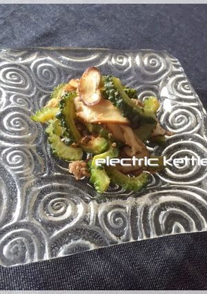 ゴーヤとしいたけのペペロンチーノ-レシピのメイン写真