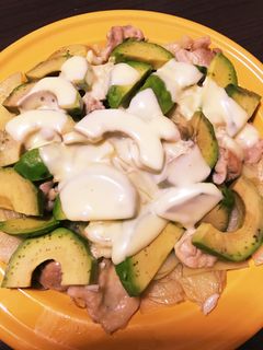 硬いアボカドをグラタンで美味しく!-レシピのメイン写真