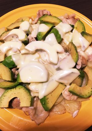 硬いアボカドをグラタンで美味しく！-レシピのメイン写真