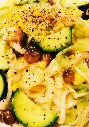 コーンクリームとズッキーニの和え麺-レシピのメイン写真