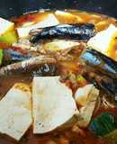 【超簡単!！秋刀魚缶と豆腐の簡単チゲ】