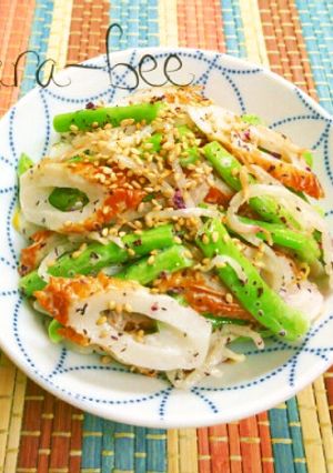 レンジで簡単♪野菜とちくわのゆかりサラダ-レシピのメイン写真
