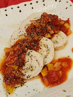 簡単レンジで鶏ハムロールとサルサ風ソース-レシピのメイン写真