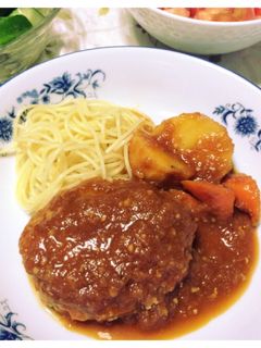 自家製トマトソースで煮込みハンバーグ-レシピのメイン写真