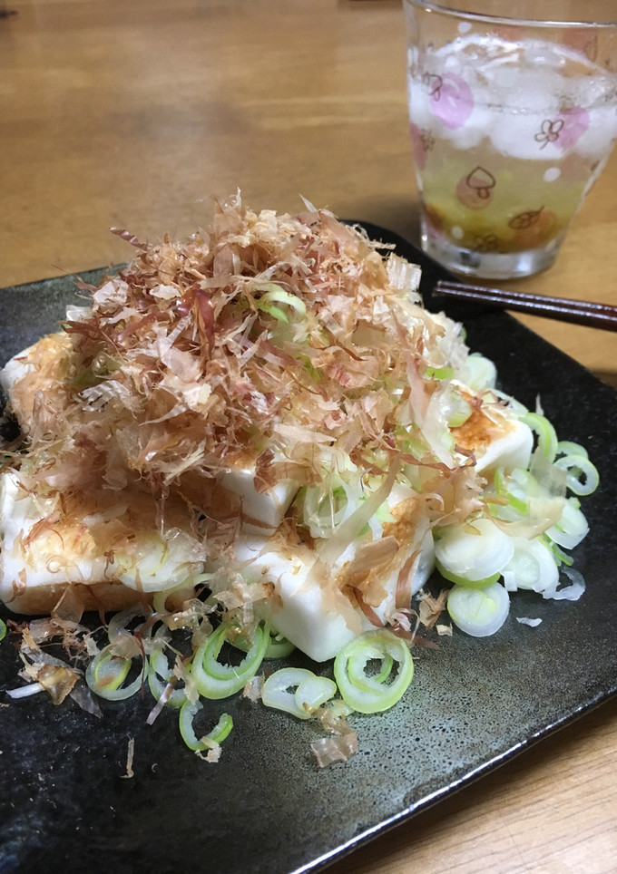 簡単おつまみ♡焼きはんぺん&ネギおかか-レシピのメイン写真