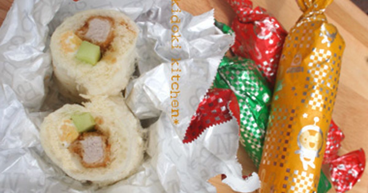 カツサンド 九州産華味鳥ホットサンドチキンカツ セブンイレブンのサンドイッチ