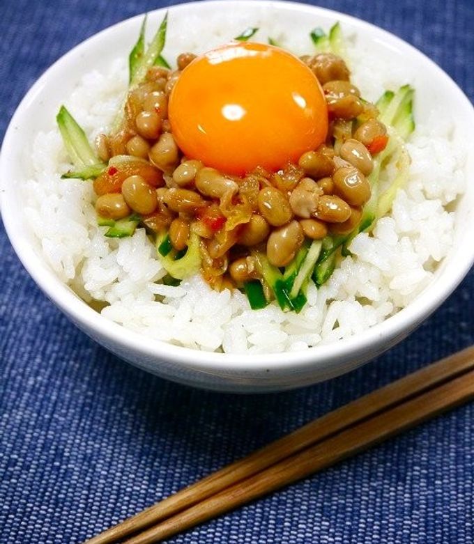 簡単！ミニ丼☆キムチ納豆 by だんどり亭 【クックパッド】 簡単