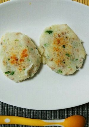 簡単離乳食❤オクラと魚のじゃがおやき-レシピのメイン写真