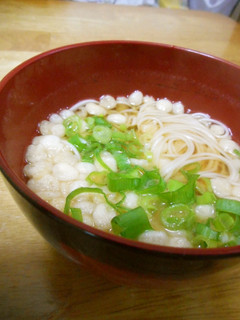 そうめんと揚げ玉の味噌汁-レシピのメイン写真