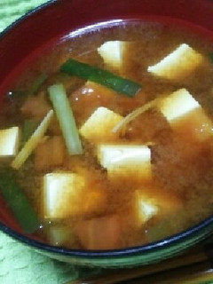 ☆ニラとトマトのお味噌汁☆-レシピのメイン写真