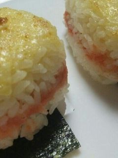 明太子入りマヨ焼きおにぎり♪-レシピのメイン写真