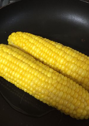 フライパンで茹でトウモロコシ-レシピのメイン写真