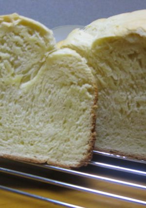 ☆アーモンドクリーム入り食パン☆-レシピのメイン写真