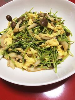 簡単!豆苗ときのこの中華風卵炒め-レシピのメイン写真