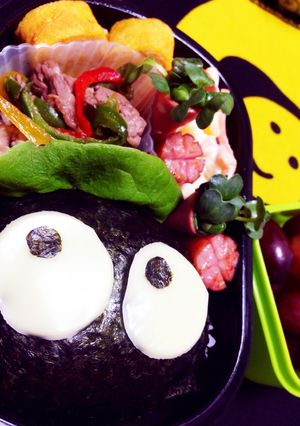 遠足♪ まっくろくろすけ弁当-レシピのメイン写真