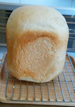 HBでパネトーネマザーの生クリーム食パン-レシピのメイン写真